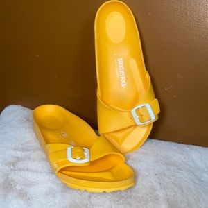 🧡 Orange Foam Birkenstocks 🧡